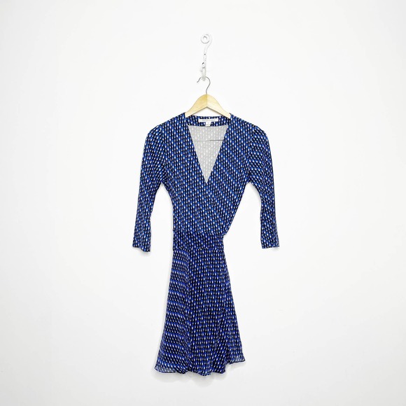 Diane Von Furstenberg Blue Printed Silk Irina Wrap Dress blue DVF womens us 8 - Picture 1 of 10